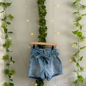 AMERICAN EAGLE JEAN SHORTS WITH A TIE